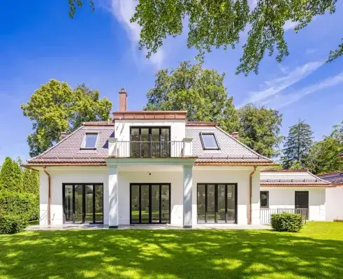 muenchen-sothebys-international-realty-zeitlose-villa-gartenansicht