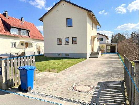 Straßenansicht Grundstück (Haus 1 und Haus 2)