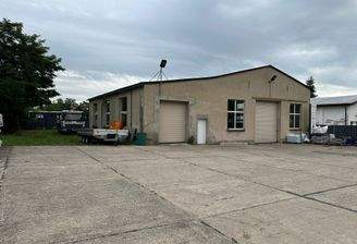 Halle + Freifläche