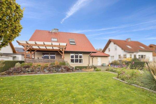 Hausansicht 2 Garten