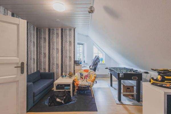 Jugendzimmer Dachgeschoss - Einfamilienhaus 