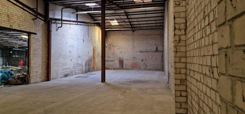 Halle B 2800 qm Innen 2