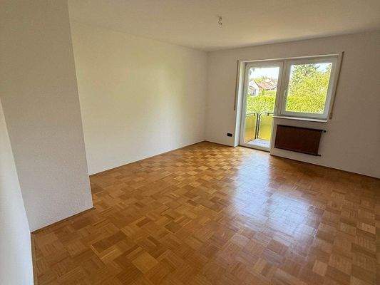 Schlafzimmer mit Balkon Erdgeschoss