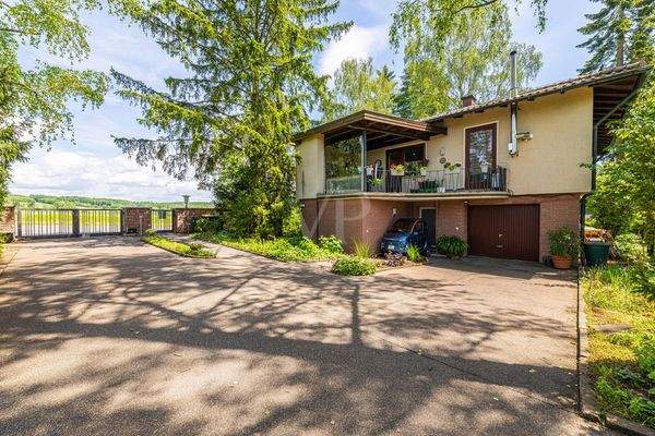 Vorderansicht Einfamilienhaus