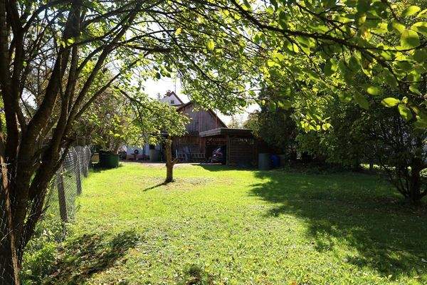 Zweifamilienhaus mit viel Platz