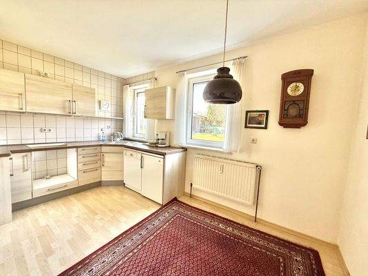 Küche mit Essbereich