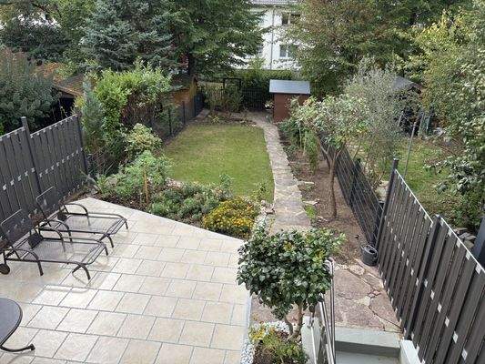 ...mit Zugang auf die Sonnenterrasse....