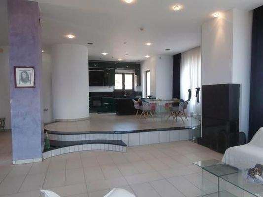 Kreta, Akrotiri: Villa in einzigartiger Lage mit Blick auf die Bucht zu verkaufen