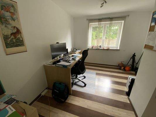 2. Büro/Kinderzimmer