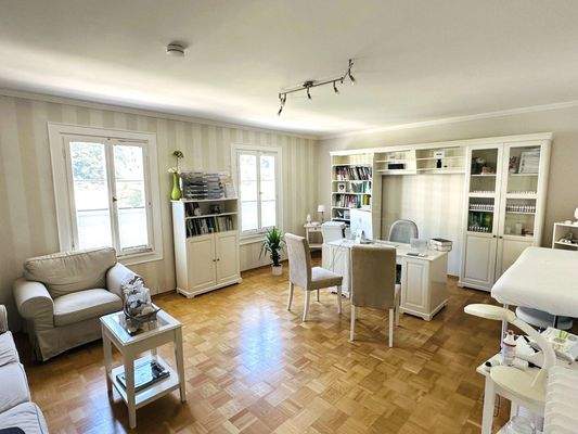 1. Behandlungsraum 2. OG VH