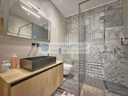 2eb7cfe27c744e6681652bfa2548916d-original