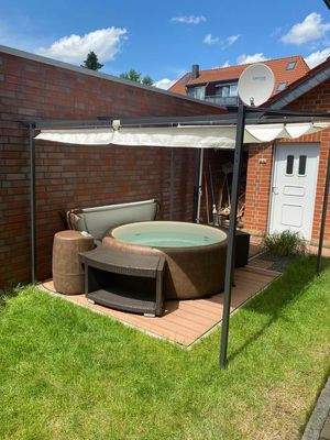 Whirlpool/ Sauna u Außendusche