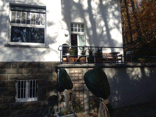 Terrasse neben Wintergarten