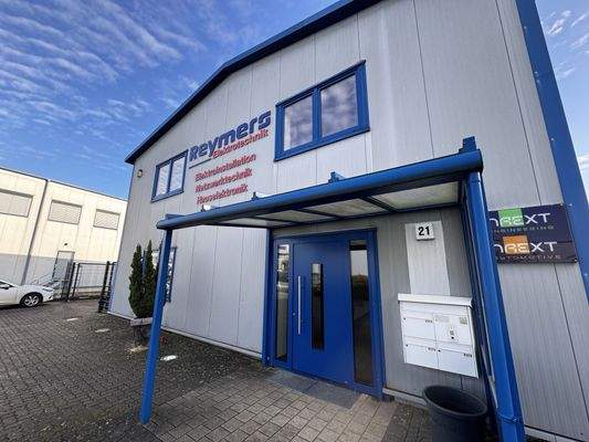 Überdachter Eingangsbereich