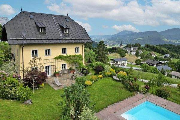 Außenansicht der Liegenschaft