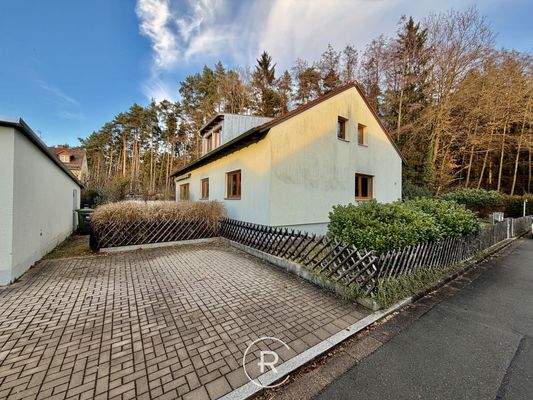 Parkplatz vor dem Haus