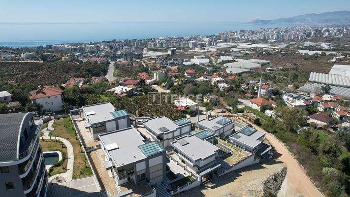 Castle and Sea View Villas in Alanya Kargıcak