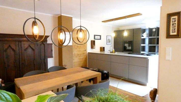 Küche und Essbereich