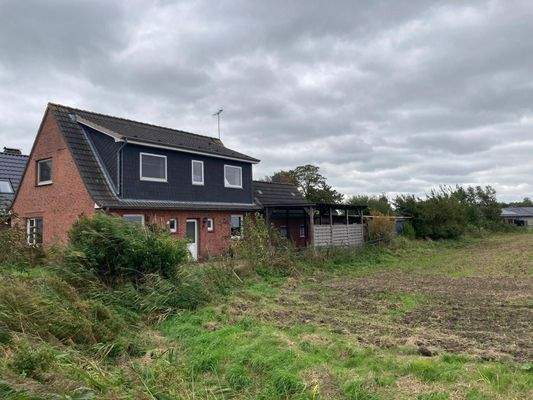 Gesamtansicht vom Nachbargrundstück