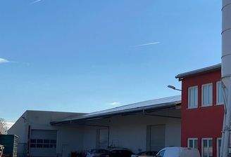 Hallen Aussen III.jpg