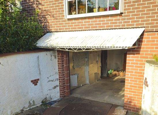 Garageneinfahrt in die Immobilie jpg.jpg