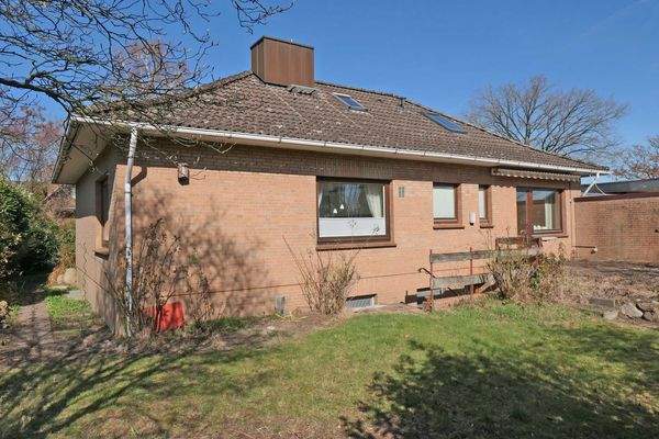 Rückseite mit Garten