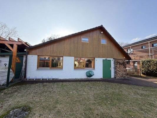 Doppelgarage mit Nutzfläche