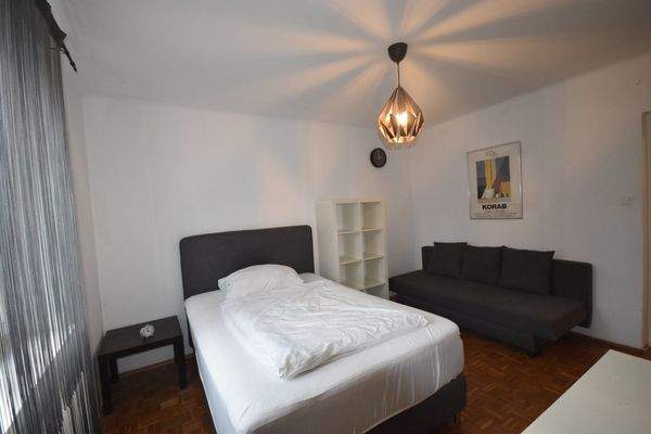 Ansicht - Geräumige 3 Zimmer WG-Wohnung mit kleinem Balkon im Innenhof Miete Andräviertel Salzburg