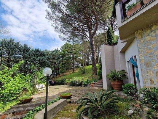 -25_Bauhausstil Toskana.jpg