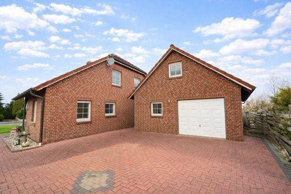 0660a6c1-244c-4401-8b83-3a4fdb854834