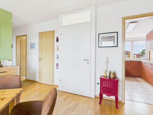 Neue Türe zum Treppenaufgang