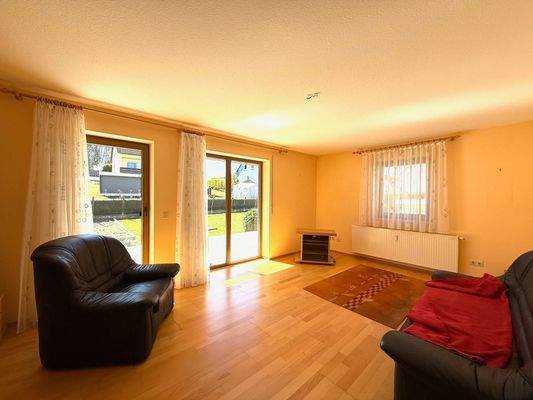 Wohnzimmer mit Terrasse EG