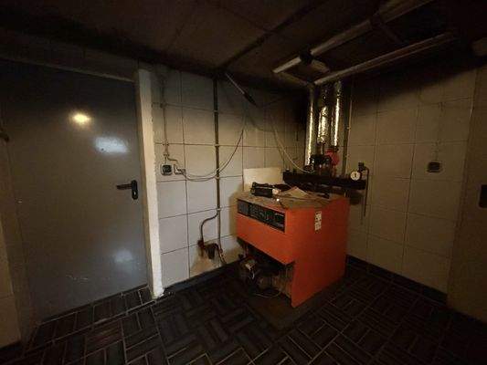 Keller und Heizung