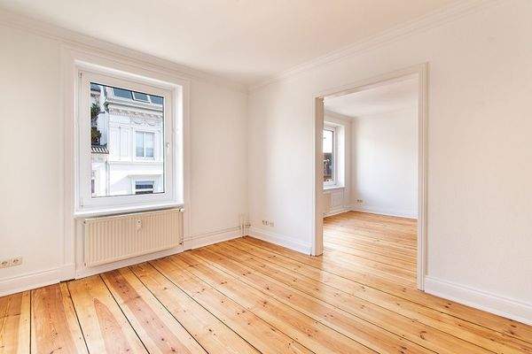 großzügiges Esszimmer