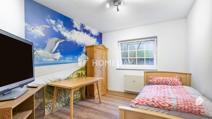 Schlafzimmer 1 1