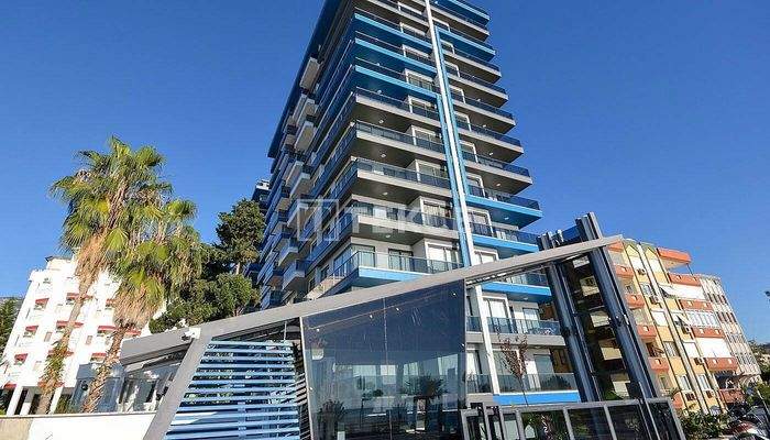 Seafront Real Estate with Stunning Views in Mahmutlar