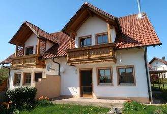Südseite mit Terrasse