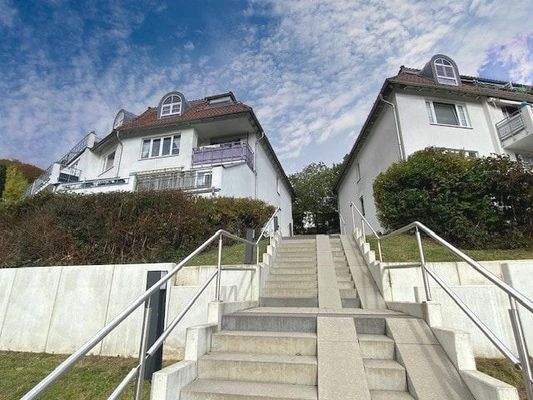 Hausansicht Treppenaufgang zum Hauseingang