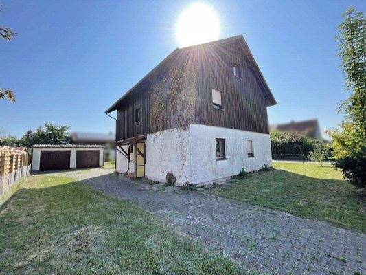 Aussenansicht Boden schräg links.jpg