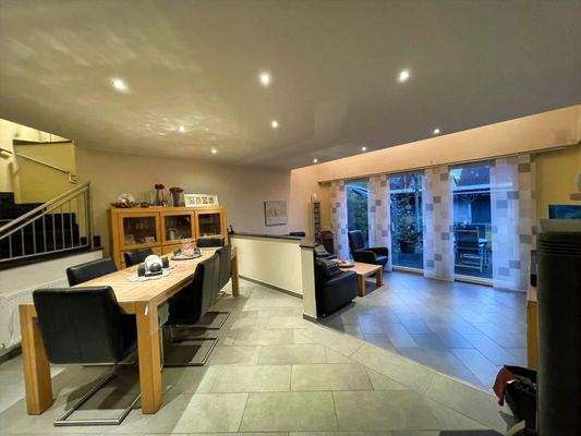offener Wohn- Esszimmerbereich