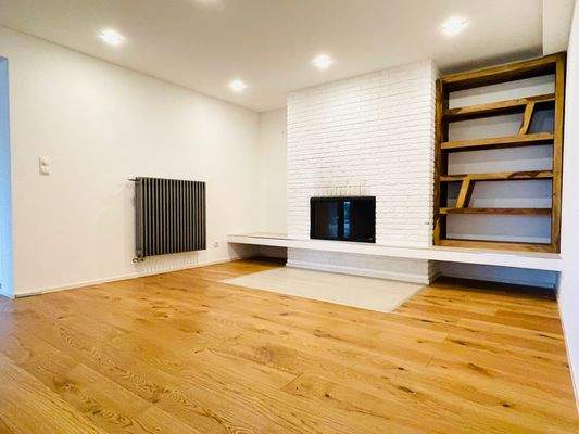 Innen_Kaminzimmer mit Parkett.jpeg