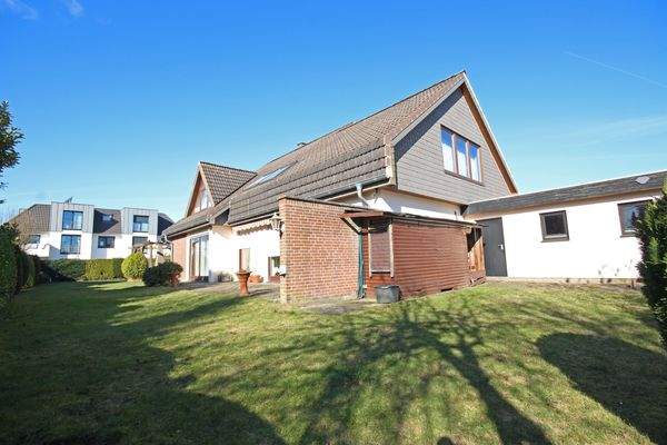 Rückseite Zugang Garage