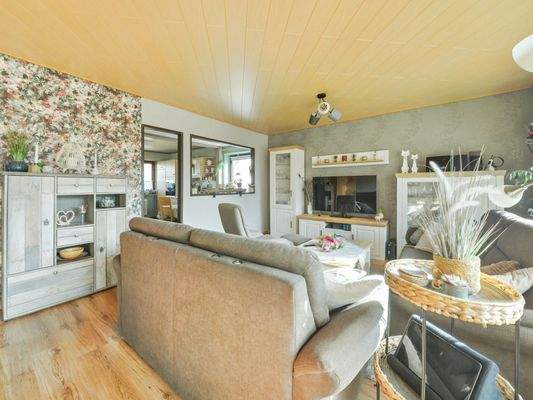 Wohn - und Esszimmer