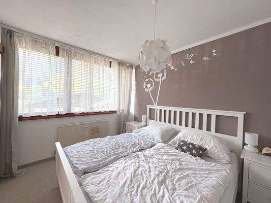 Elternschlafzimmer mit Ausblick nach Süden