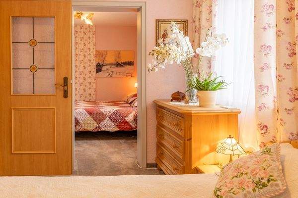 Großzügiges Wohnhaus mit Garten, Wintergarten & PV – ruhig gelegenes Raumwunder