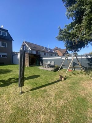 Garten mit Gartenterrasse