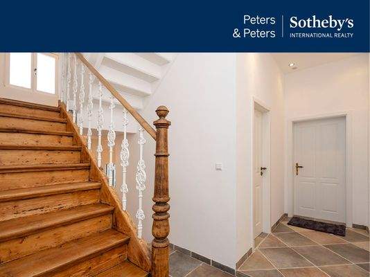 Treppenhaus Seitenflügel