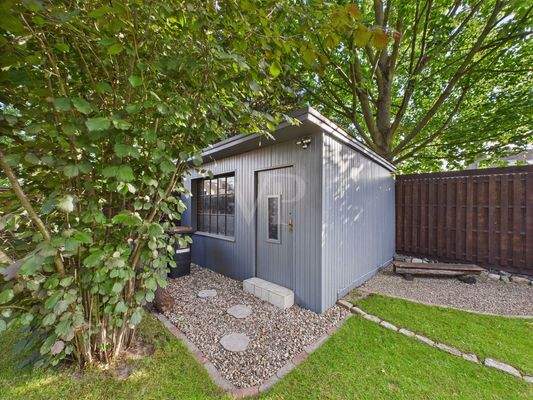 Garten-/ und Gerätehaus