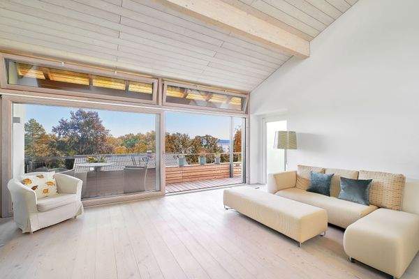 Wohnzimmer mit Seeblick 