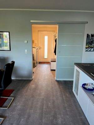 Blick in den Flur vom Wohnzimmer